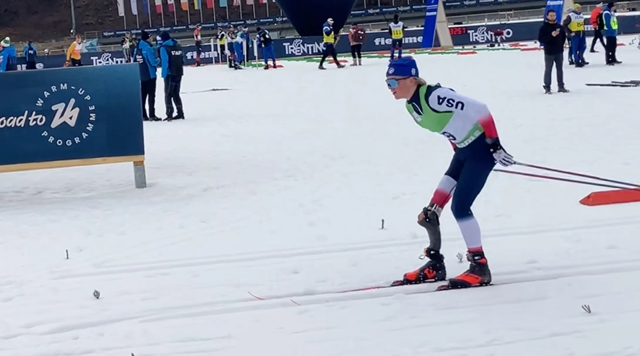 Jack skiing