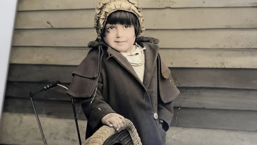 gloria, age 6